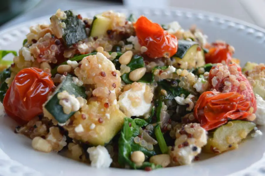 Warm Mediterranean Quinoa Salad incredibly delicious and highly addictive! Its perfect...healthy, light, comforting, satisfying and simple.