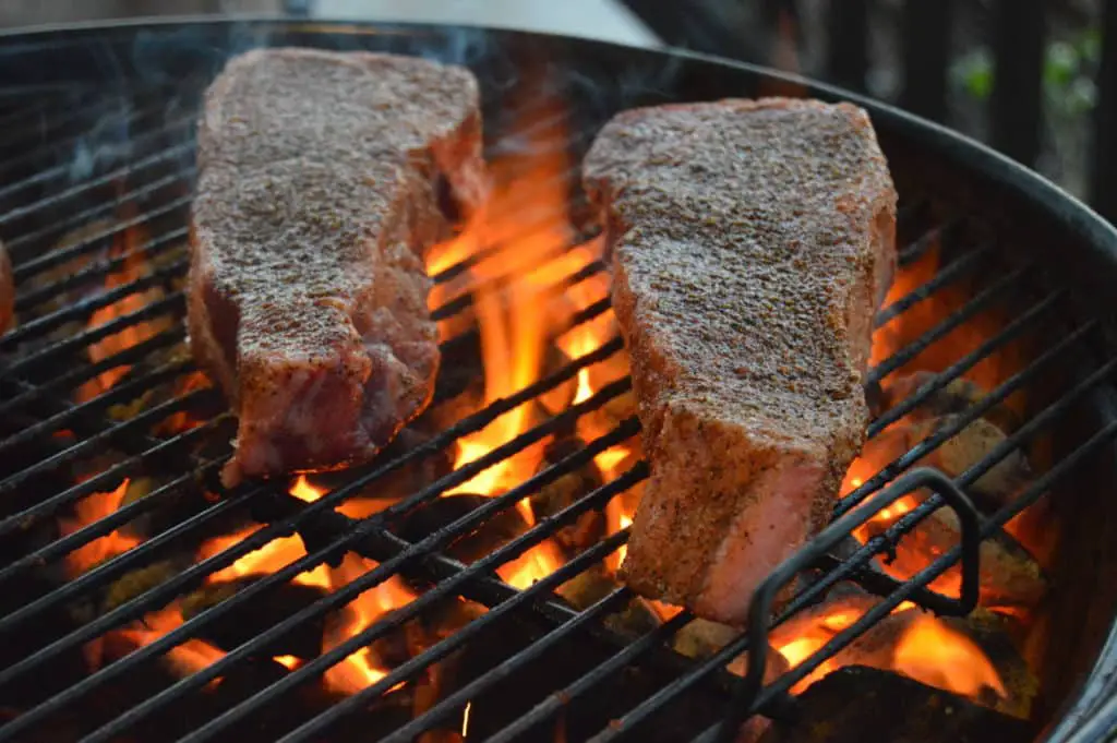 How to grill the perfect Texas style steak. With simple seasonings and a few simple tips you will be grilling up mouthwatering Texas style steaks!